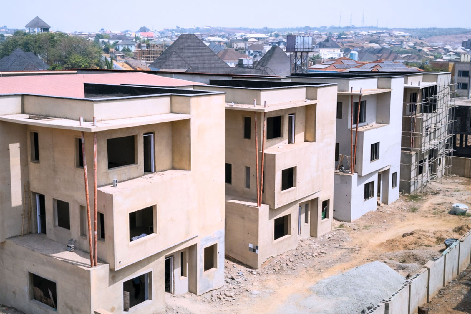 Plot 1325 — Dual-Format Luxury Duplexes & Villa, Guzape
